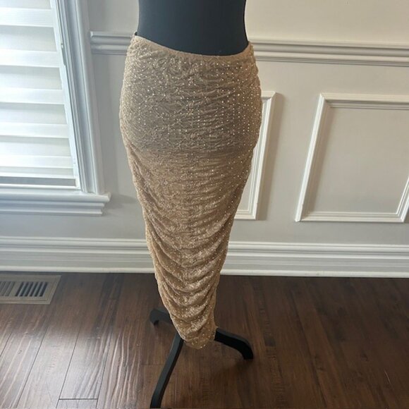 Zara Lace Midi Skirt - Picture 2 of 3